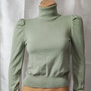 Forever 21 Green Turtleneck Sweater with Puff Sleeves‎
